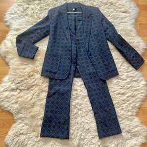Gorgeous Funky Jacquard Navy Suit